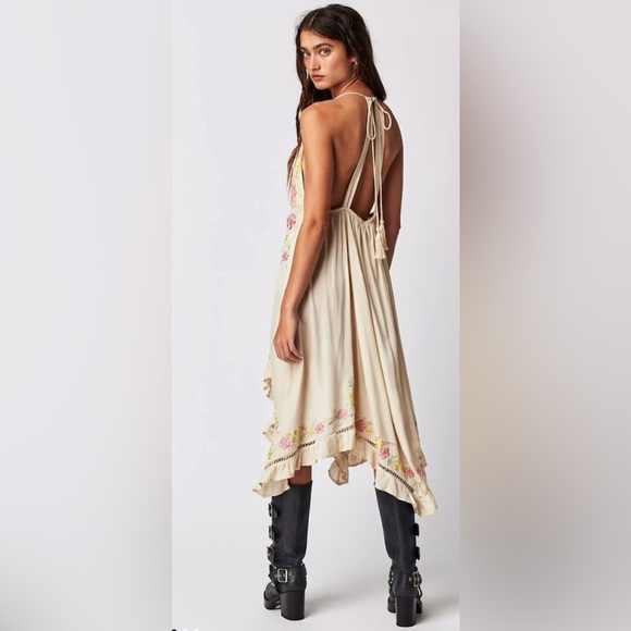 Free people Full Bloom Colorful Embroidered Handkerchief Hem Tunic top - Picture 4 of 7
